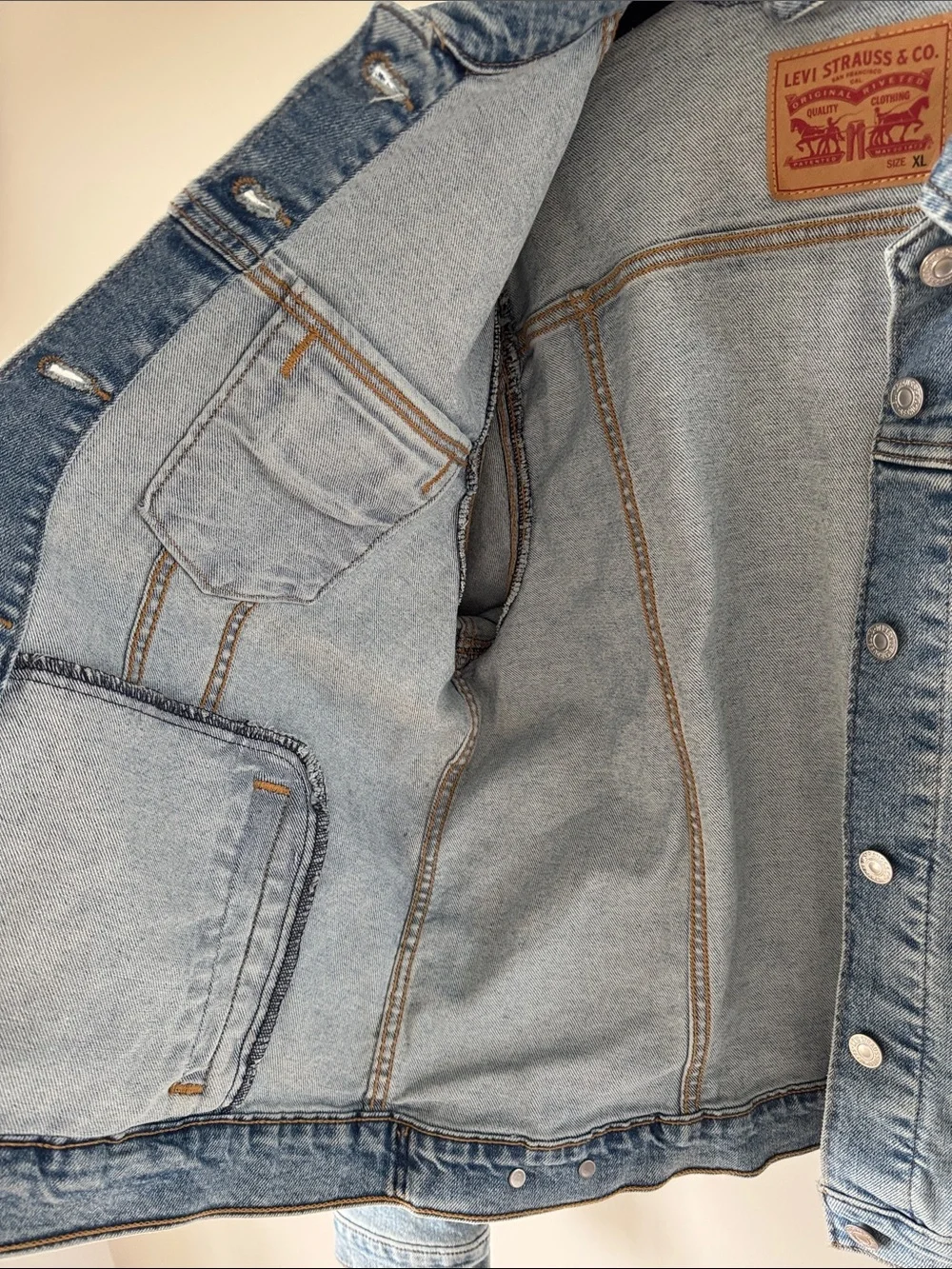 Levi's Light Blue Vintage-Inspired Denim Jacket